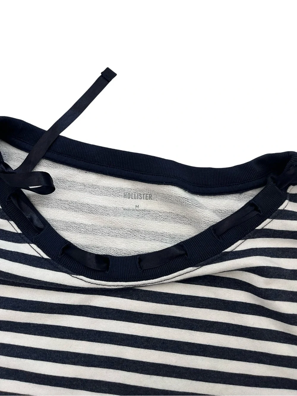 Hollister Striped Ribbon Bow Neckline Long Sleeve Sweatshirt Size M